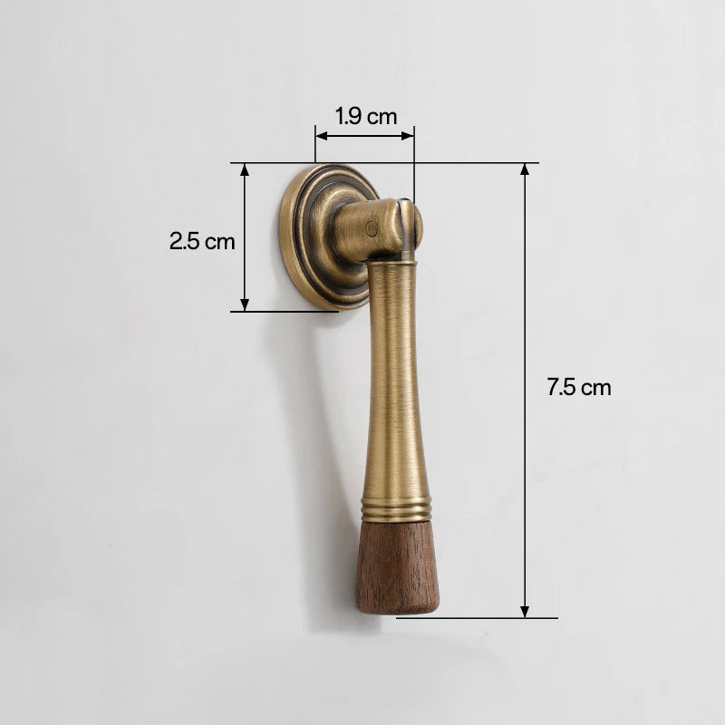 Antike Nussbaum-Messing-Schubladengriffe