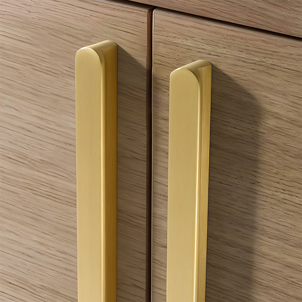 Moderne Küchengriffe aus massivem Messing in Gold